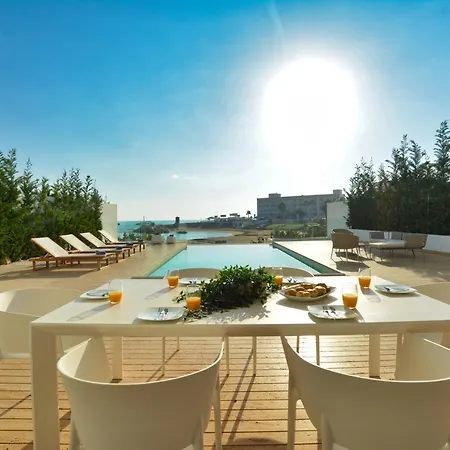 Villa Blue Waves Beachfront *