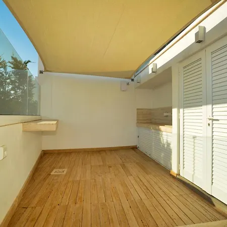 Blue Waves Beachfront Villa Protaras